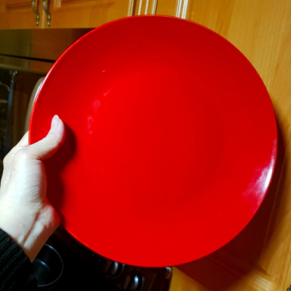 Set 4 elegant plates vintage  red color 10.5 size